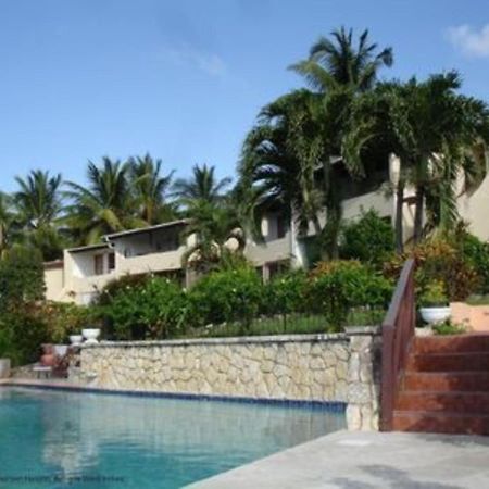 Attractive 2-Bed Apartment Stunning Sea View Dickenson Bay Exteriér fotografie