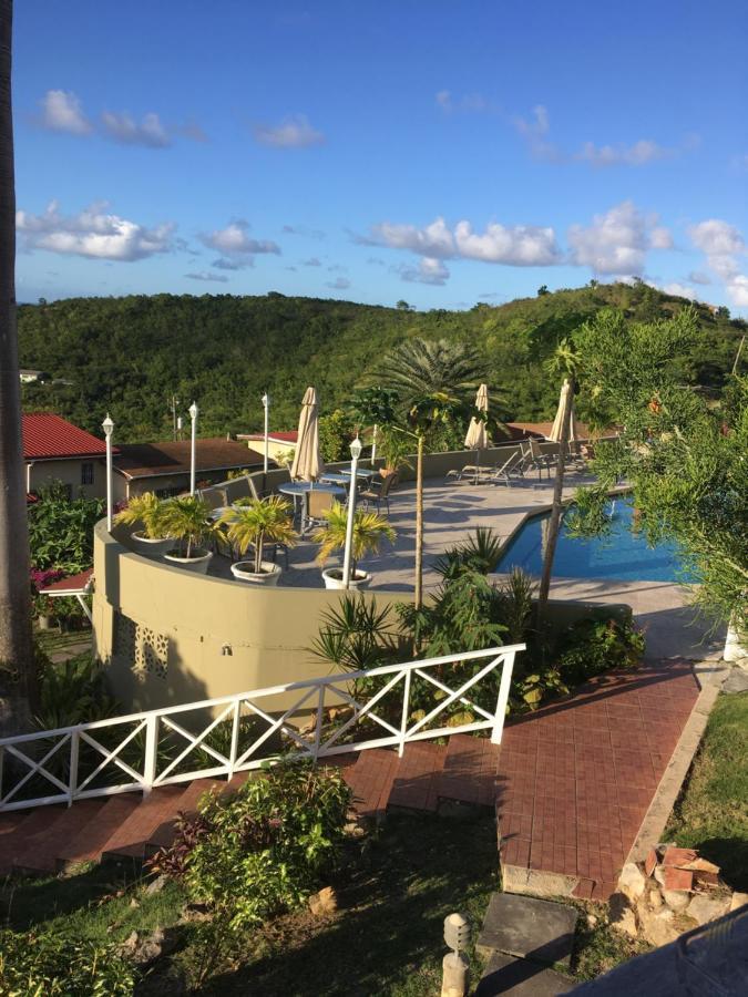 Attractive 2-Bed Apartment Stunning Sea View Dickenson Bay Exteriér fotografie