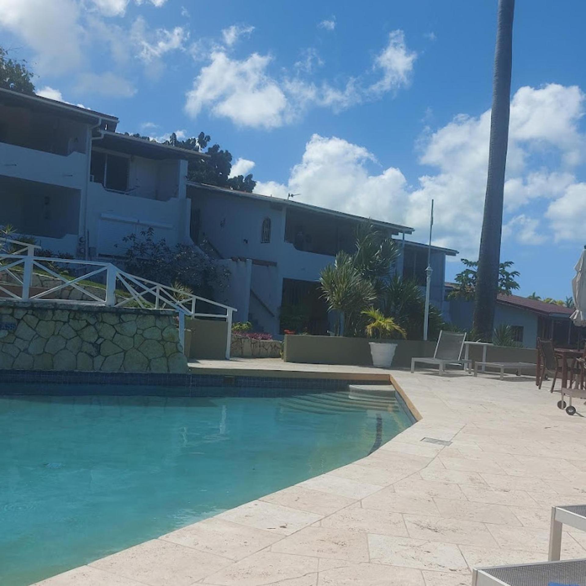 Attractive 2-Bed Apartment Stunning Sea View Dickenson Bay Exteriér fotografie
