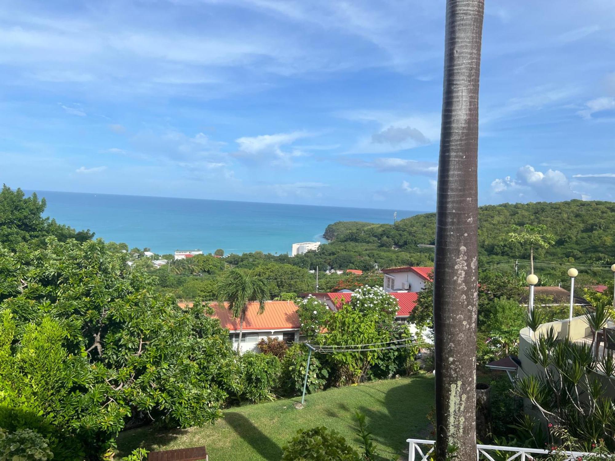 Attractive 2-Bed Apartment Stunning Sea View Dickenson Bay Exteriér fotografie